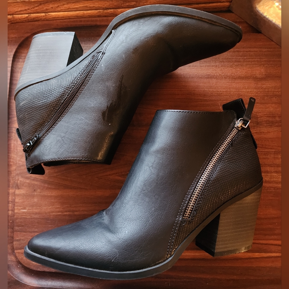 Universal Thread Black Side Zip Ankle Bootie - image 5